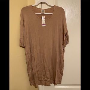 Hi lo 3/4 sleeve tunic — taupe/tan